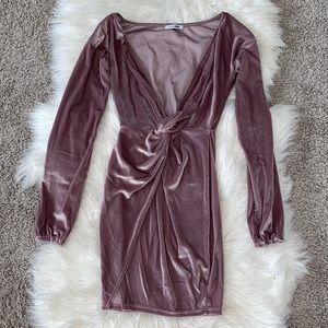 Velvet, low plunge